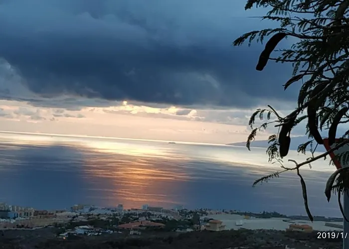 Tenerife Near Aeropuerto * סן איסידרו