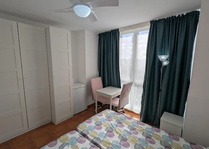 Tenerife Near Aeropuerto * סן איסידרו