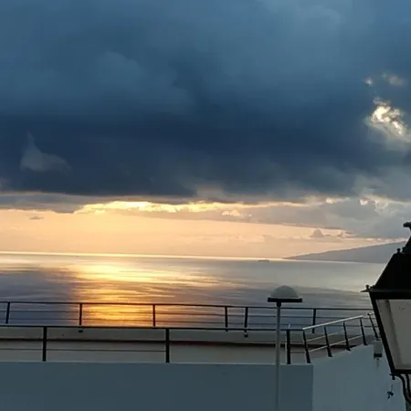 Rum i privatbostad Tenerife Near Aeropuerto *